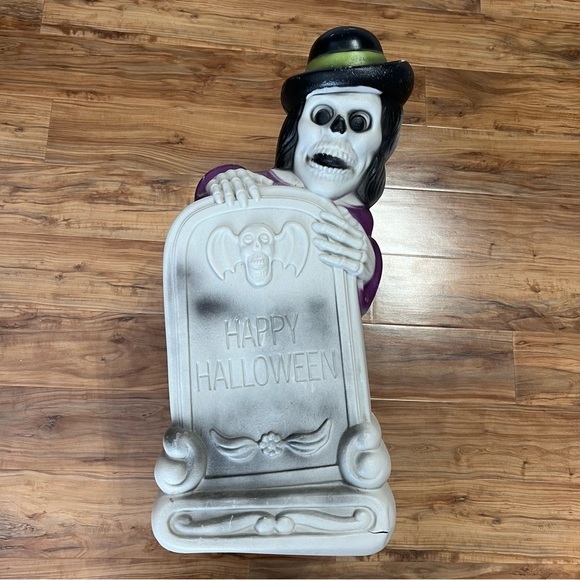 Rare Vintage Happy Halloween Tombstone‎ Grave Skeleton Top Hat Blow Mold Decor